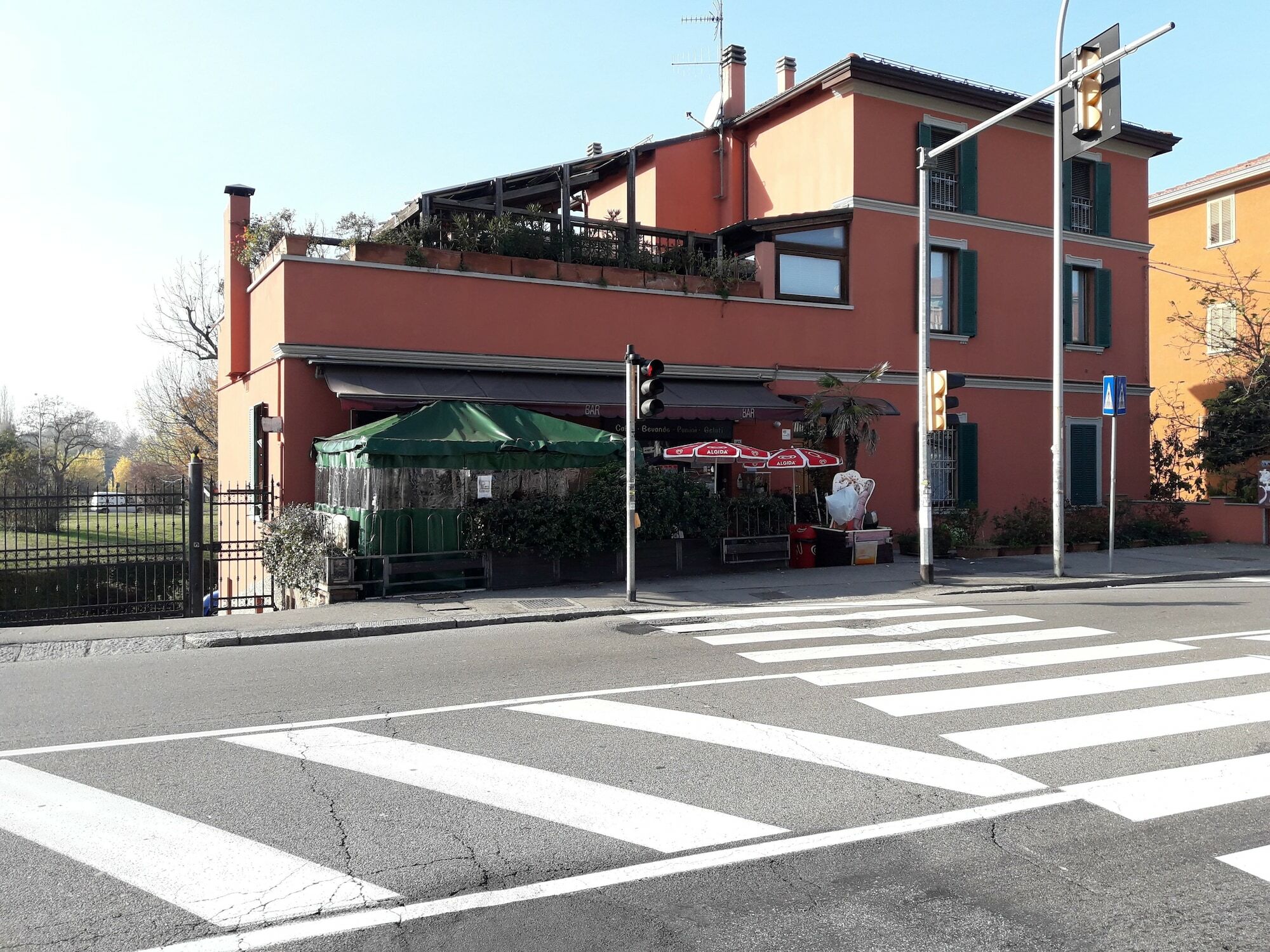 La Casa Nel Verde 2 Болонья Экстерьер фото